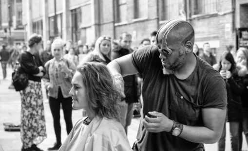 Haircut in public